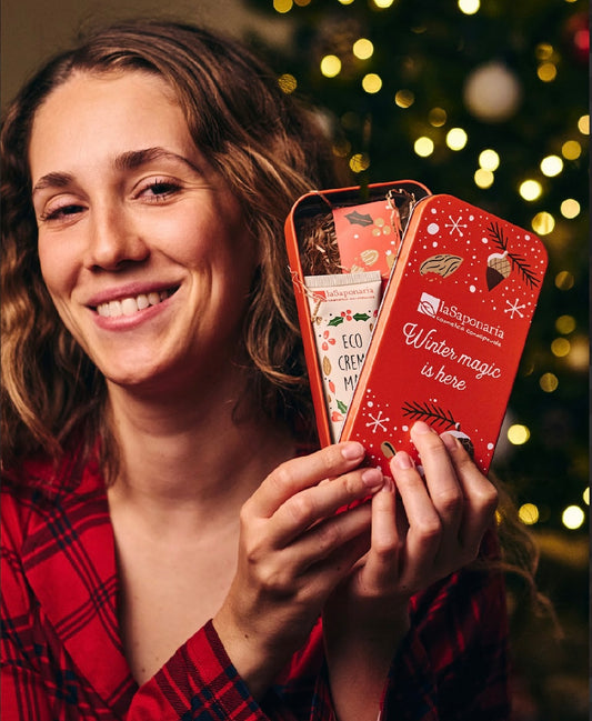 La Saponaria Scrigno Mani e Unghie | Mandorle e Frutti Rossi + Limetta Festa